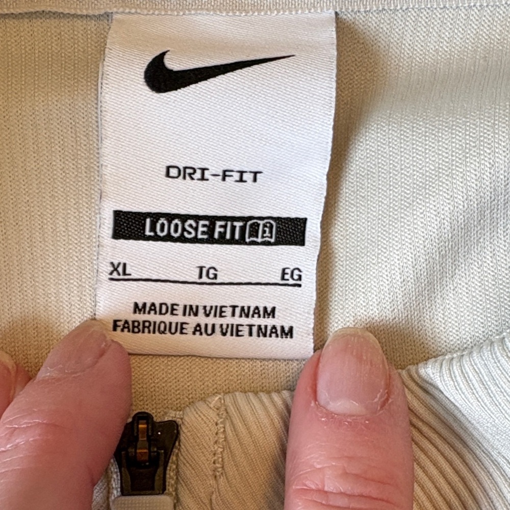 Nike Cream Quarter-Zip Golf Pullover - Picture 3 of 11